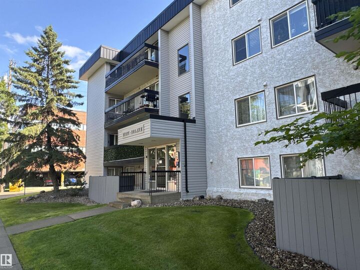 Property Photo: 11217 103 Avenue NW 425 AB T5K 2V9