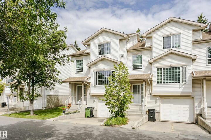 Property Photo: 9630 176 Street NW 42 AB T5T 6E1