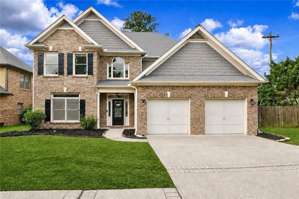 Property Photo:  802 Autumn Meadow Drive  GA 30052 