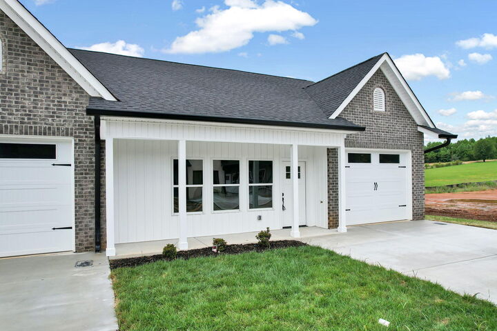 Property Photo: 1080 Congress Parkway N TN 37303