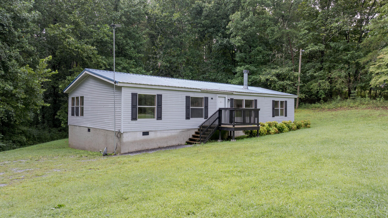 Property Photo: 316 Len Mar Road TN 37381
