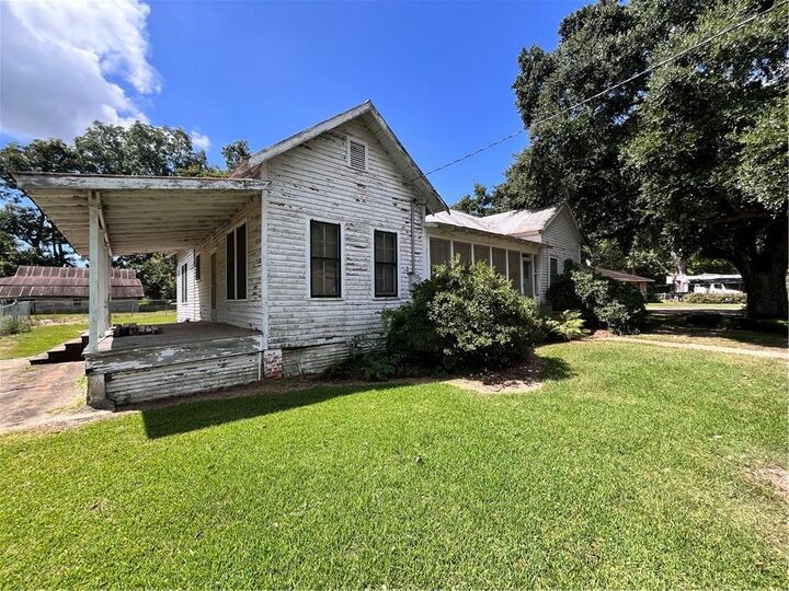 Property Photo:  6608 Baton Rouge Avenue  LA 71350 