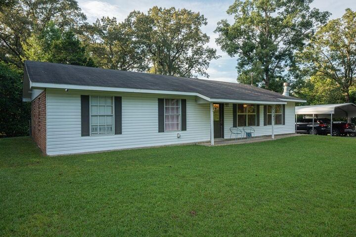 Property Photo:  347 Barron Road  LA 71467 