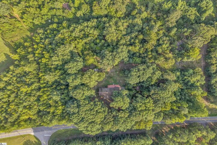 Property Photo: 221 Dairy Ridge Road SC 29302