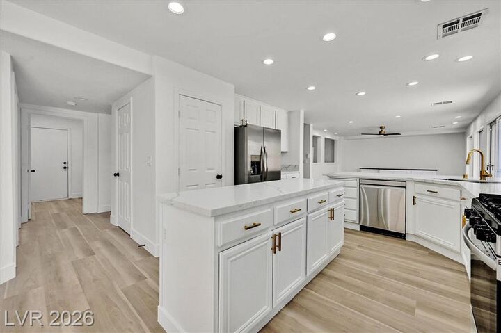 Property Photo: 6532 Bright Morning Street NV 89084