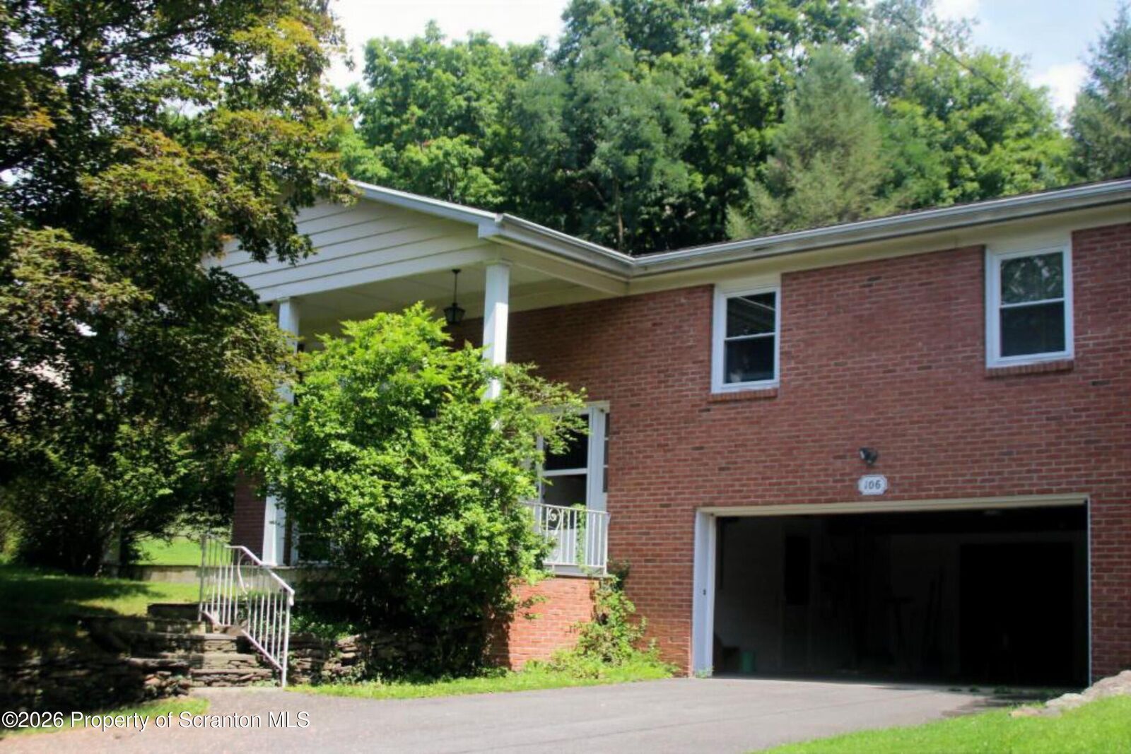 Property Photo:  106 Sturbridge Road  PA 18411 