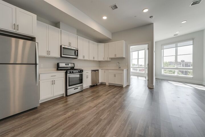 Property Photo:  660 Grand St 311  NJ 07304 
