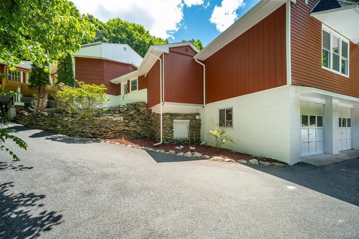Property Photo:  219 Benedict Road  NY 12549 