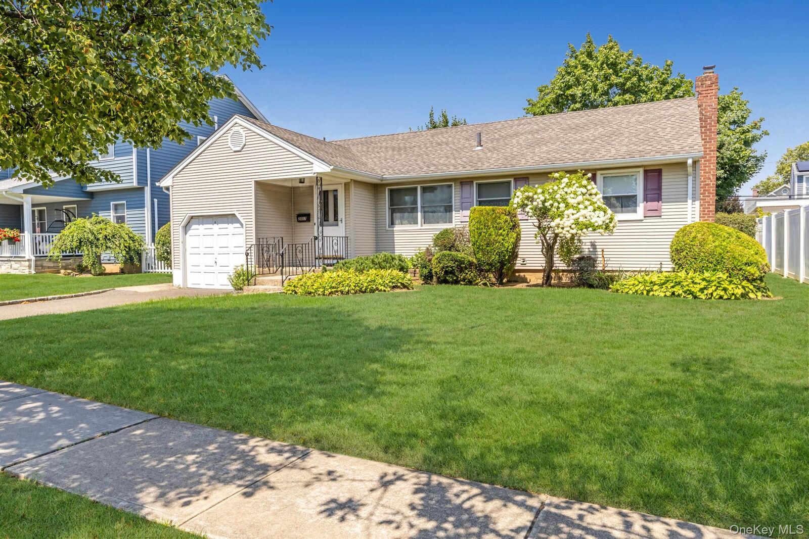 Property Photo:  2057 Paddock Road  NY 11783 