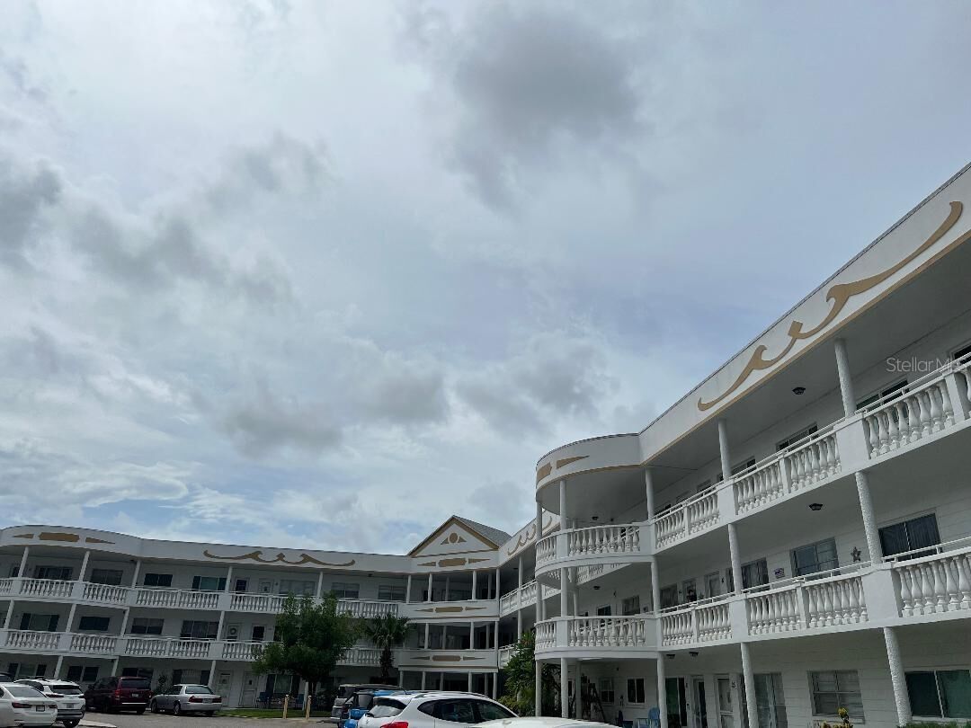 Property Photo: 2429 Ecuadorian Way 47 FL 33763