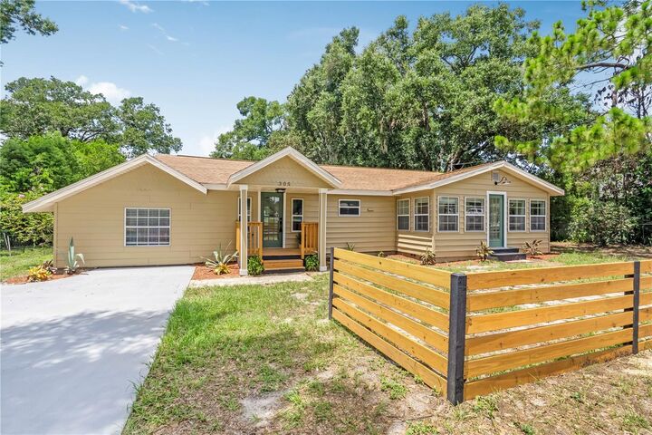 Property Photo:  305 S Rossiter Street  FL 32757 
