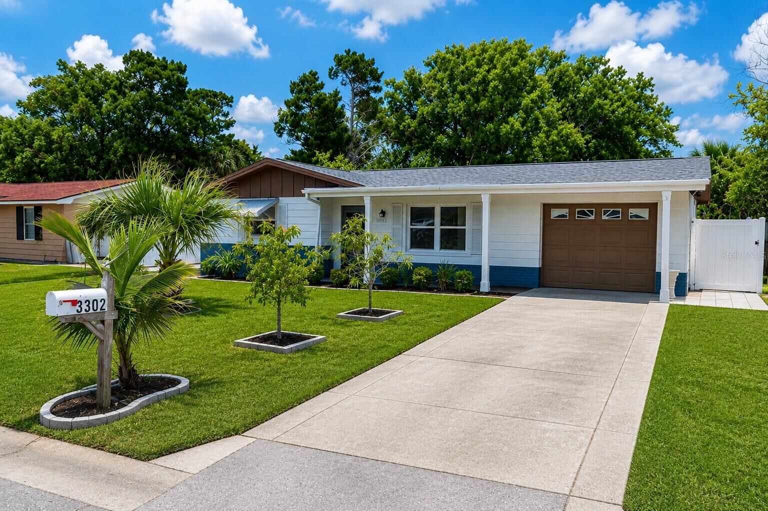Property Photo: 3302 Rock Royal Drive FL 34691