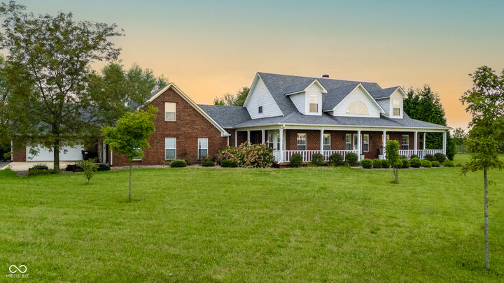 Property Photo:  1695 W 400 S  IN 46140 