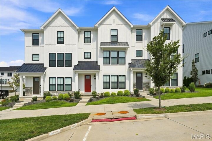 Property Photo:  16514 Honey Locust Drive  MO 63005 