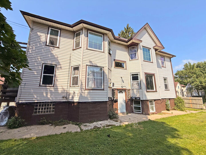 Property Photo:  1533 Winslow St  WI 53404 