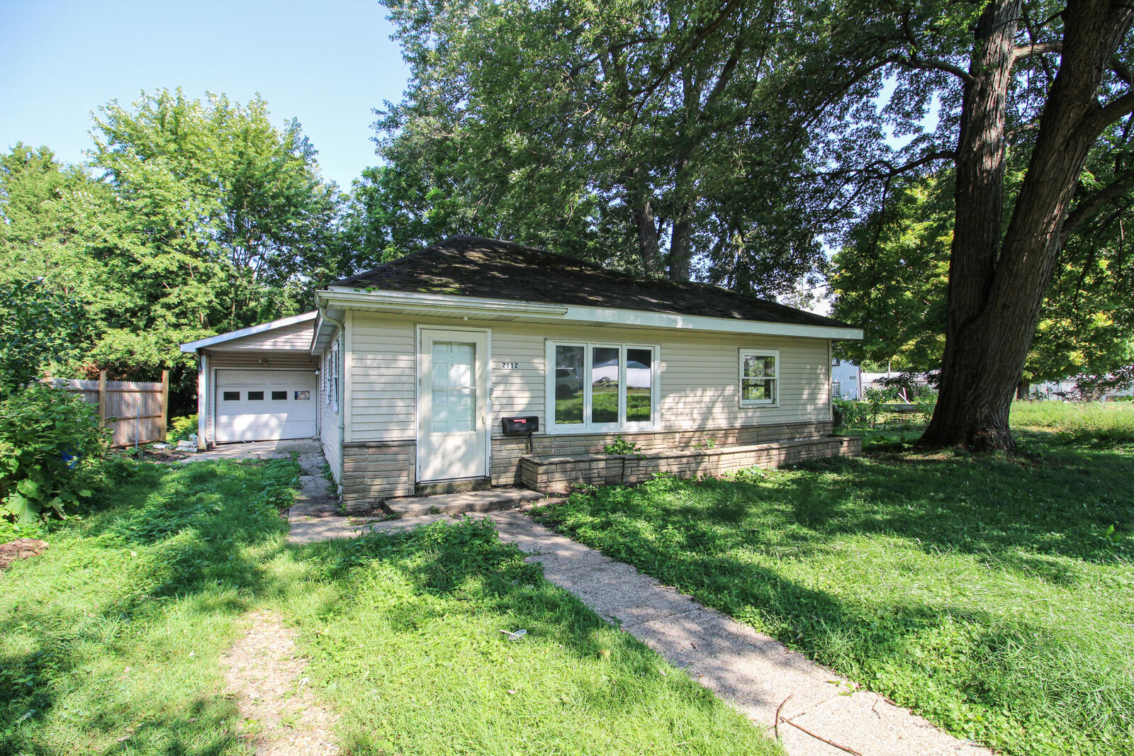 Property Photo:  2112 N Westnedge Avenue  MI 49007 