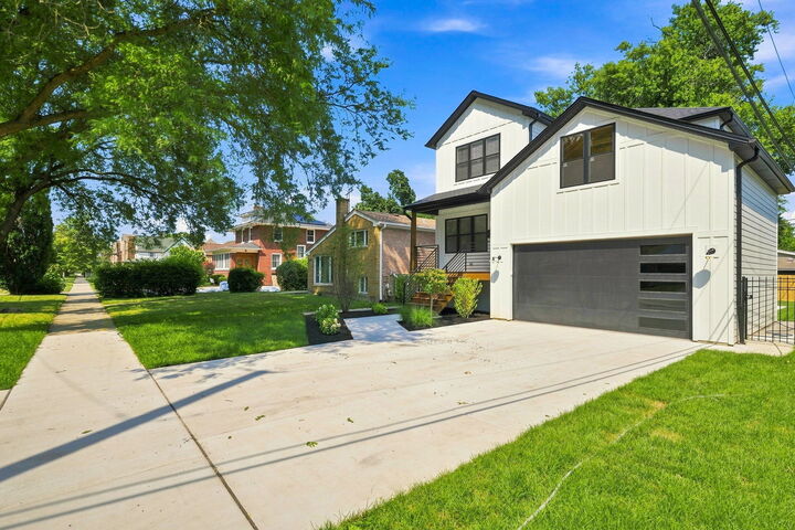 Property Photo: 11173 S Longwood Drive IL 60643