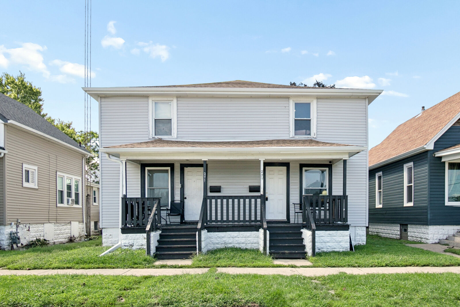 Property Photo: 271-5 N West Avenue IL 60901