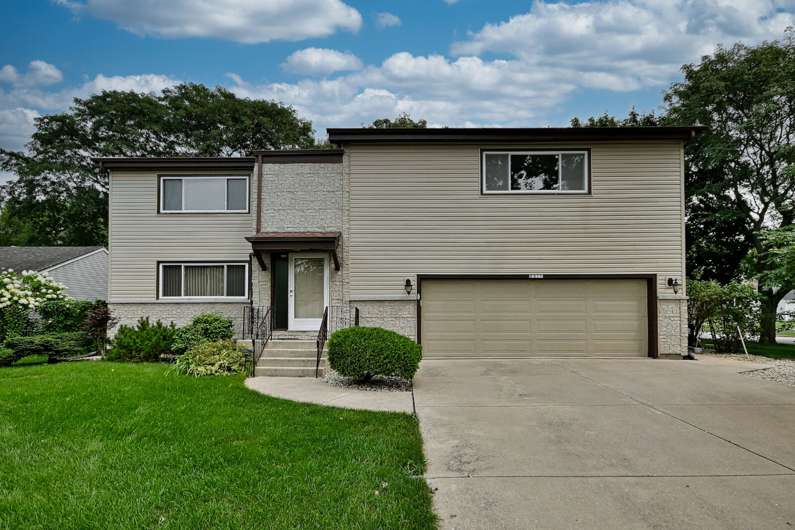 Property Photo:  8039 Geneva Street  IL 60517 