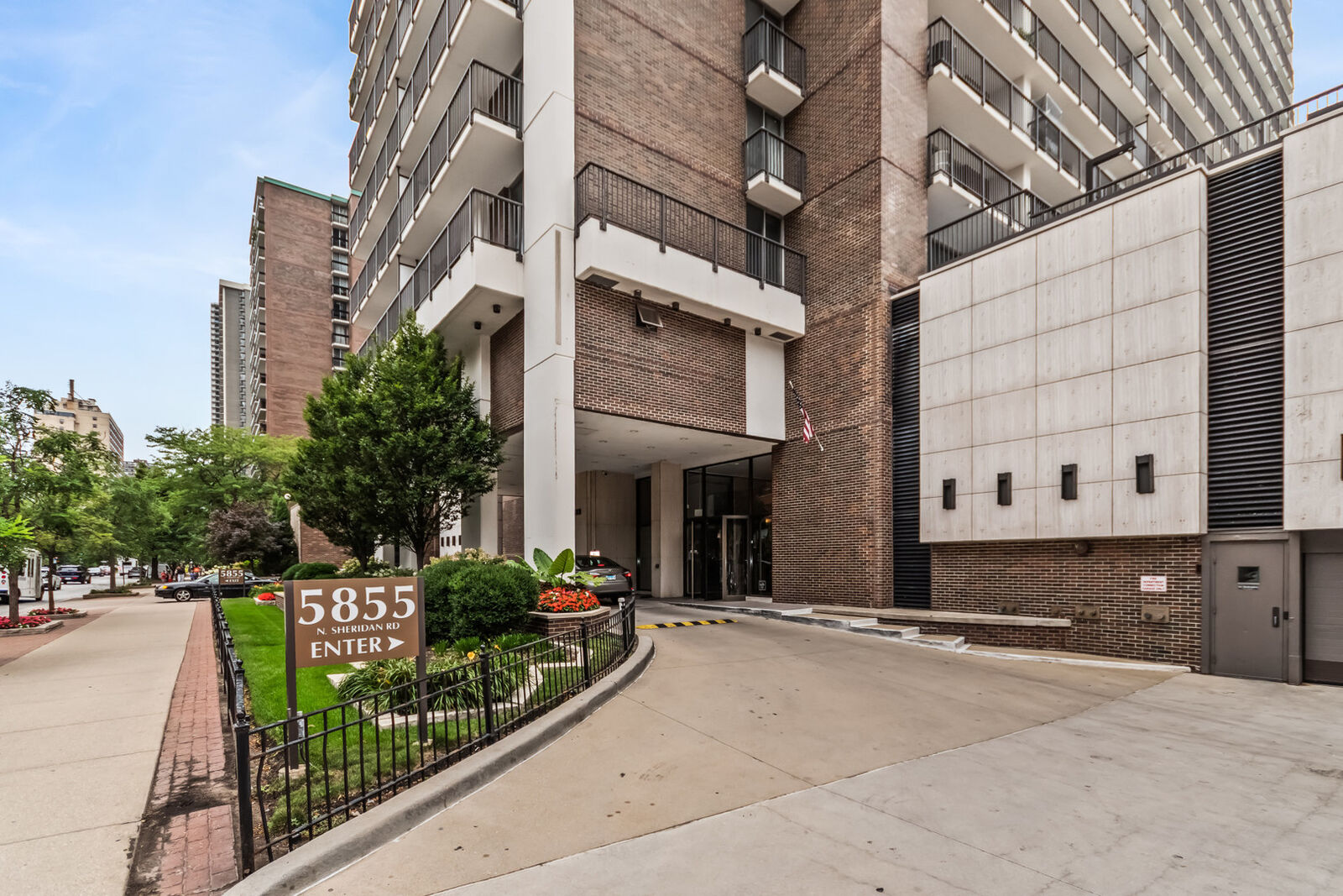 Property Photo:  5855 N Sheridan Road 6G  IL 60660 