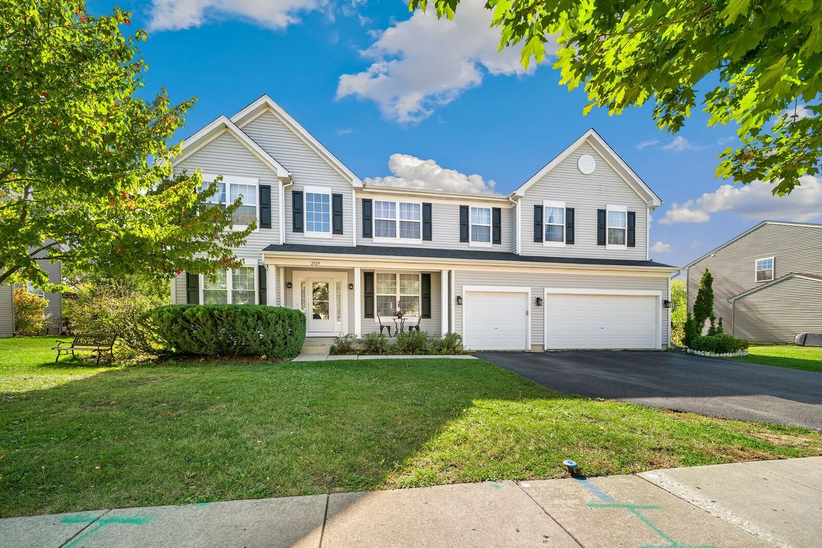 Property Photo:  2529 W Autumn Drive  IL 60073 