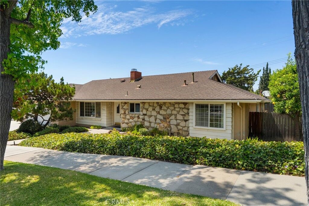 Property Photo:  2419 E Villa Real  CA 92867 