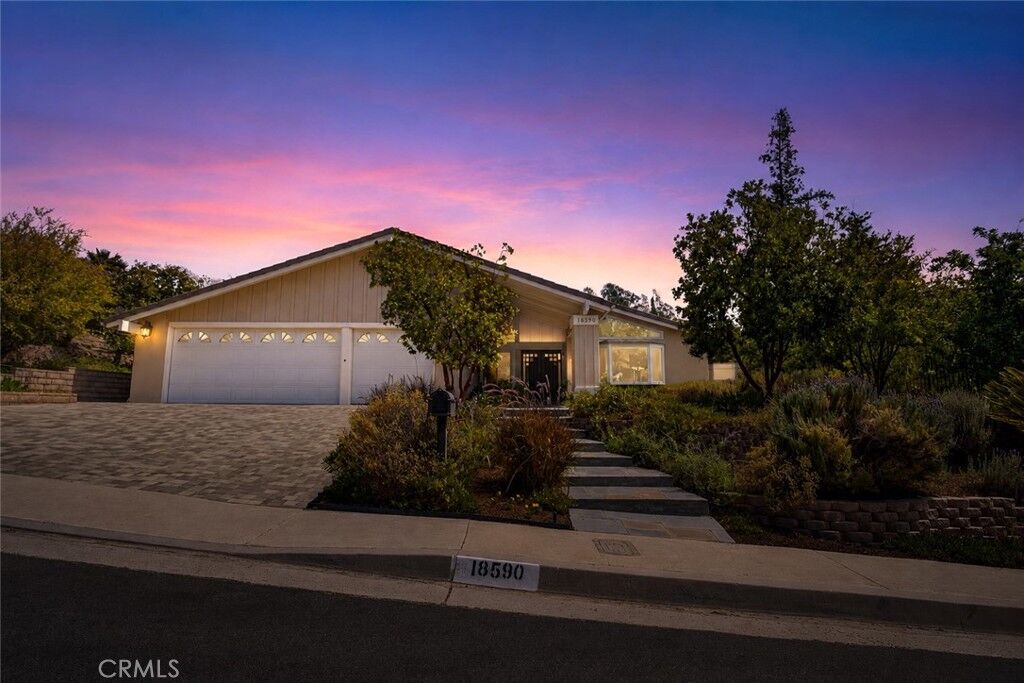 Property Photo:  18590 Calle Vista Circle  CA 91326 