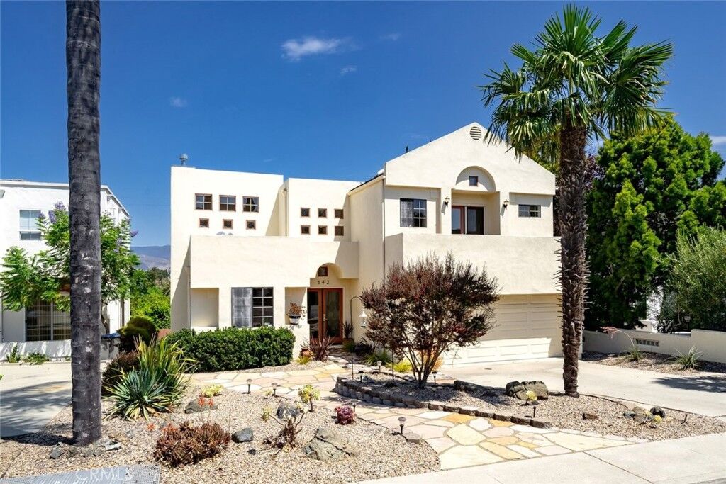 Property Photo:  642 Stoneridge Drive  CA 93401 