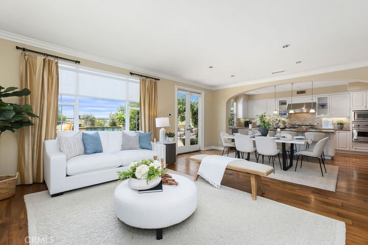 Property Photo: 107 Lattice CA 92603