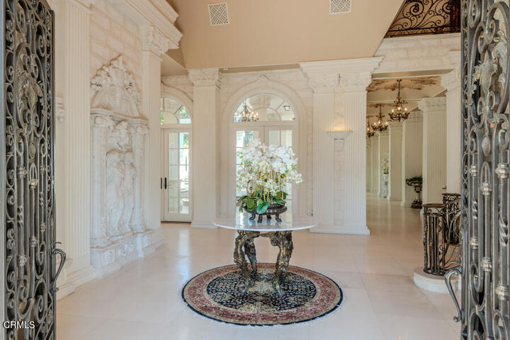 Property Photo:  567 Meadow Grove Street  CA 91011 