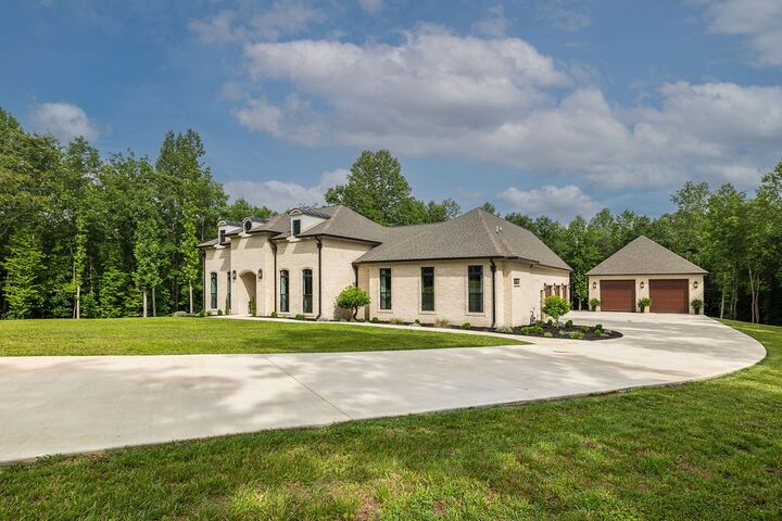 Property Photo:  755 Cotton Ln  TN 38468 