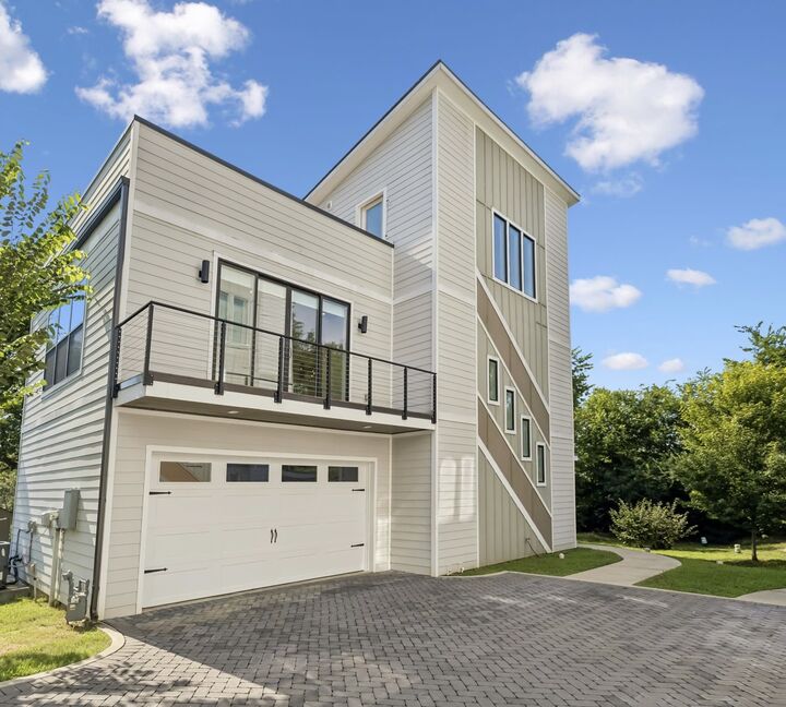 Property Photo: 507 Summit St TN 37209