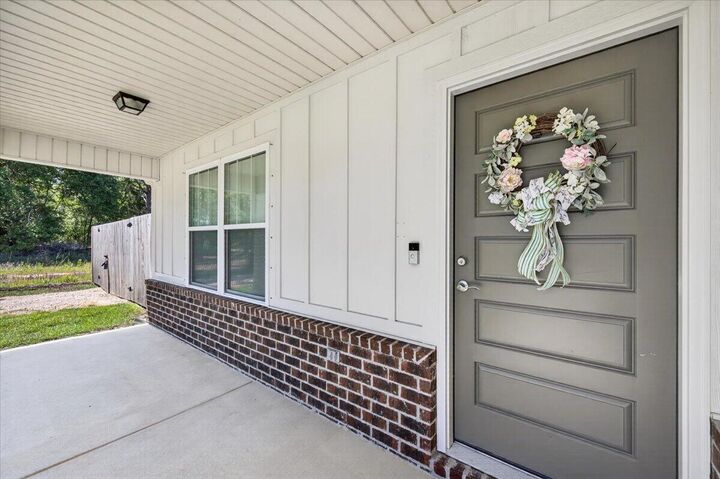 Property Photo:  8414 Lucena Street 8414  FL 32566 