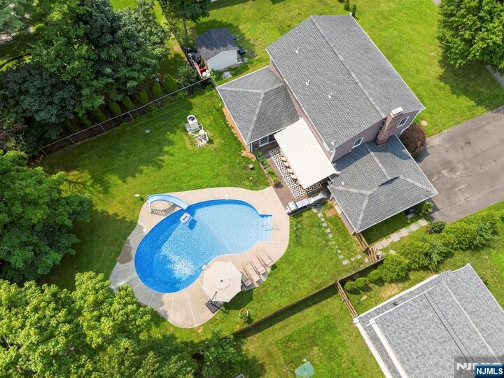 Property Photo:  392 Monroe Avenue  NJ 07481 