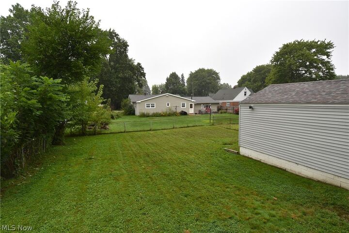 Property Photo: 565 E Hopocan Avenue OH 44203