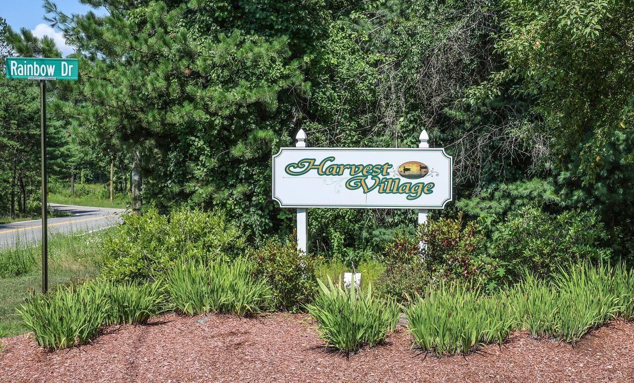 Property Photo: 8 Rainbow Drive NH 03053