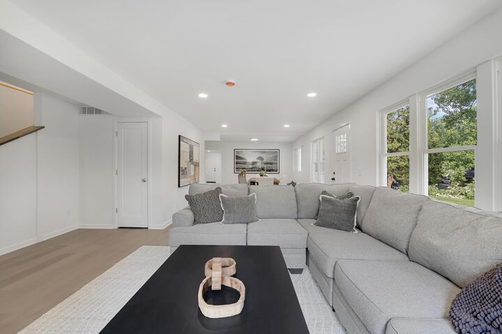 Property Photo:  5111 Colonial Drive  MN 55416 