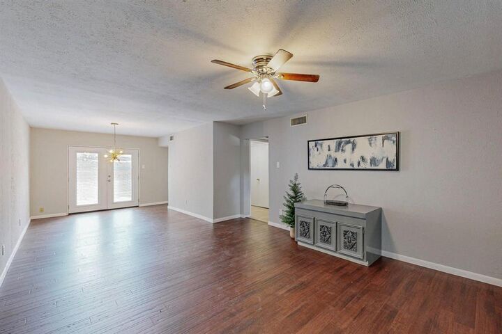 Property Photo:  13818 Methuen Green Lane  TX 75240 