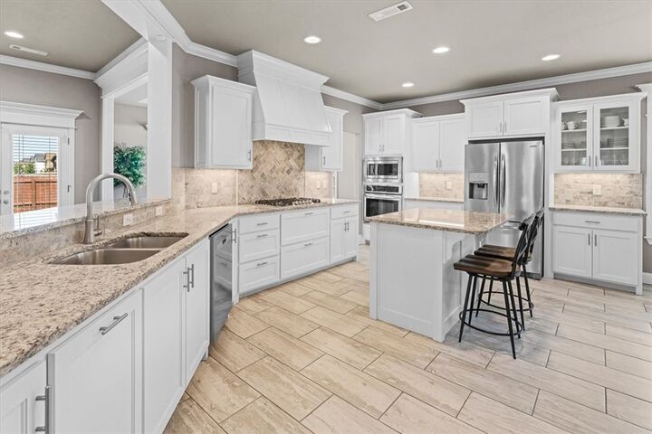 Property Photo: 6309 W Murfield Drive AR 72758