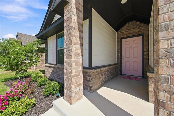 Property Photo:  12309 SW 30th Street  OK 73099 