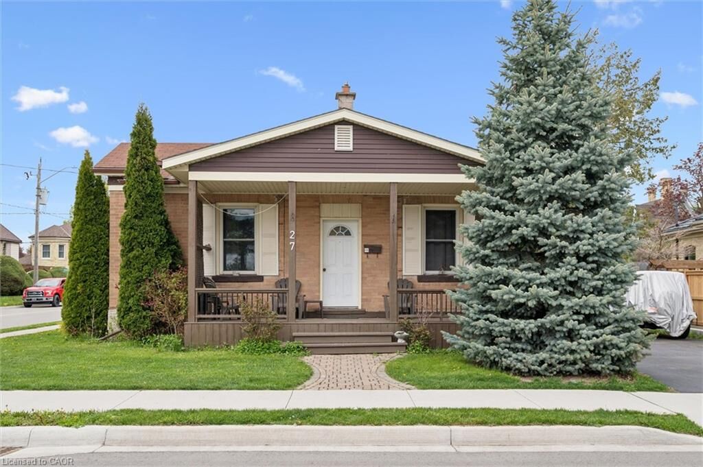 Property Photo: 27 Roseview Avenue ON N1R 4A5