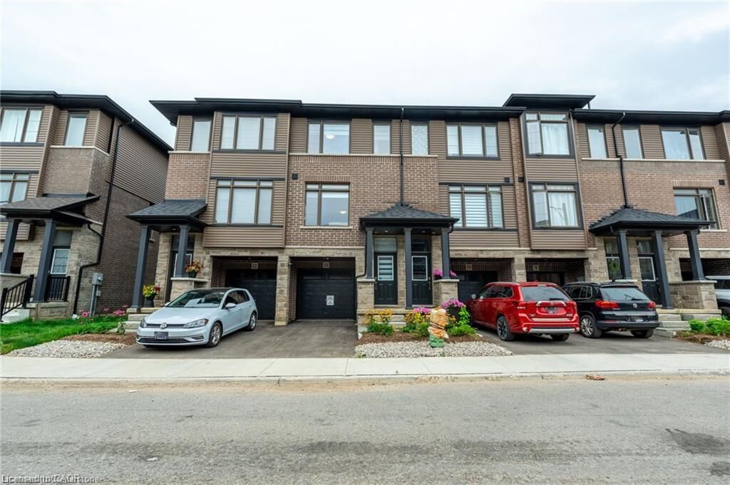 Property Photo: 120 Court Drive 43 ON N3L 4G7