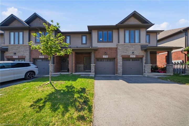 Property Photo:  27 Rachel Drive 18  ON L8E 0K6 
