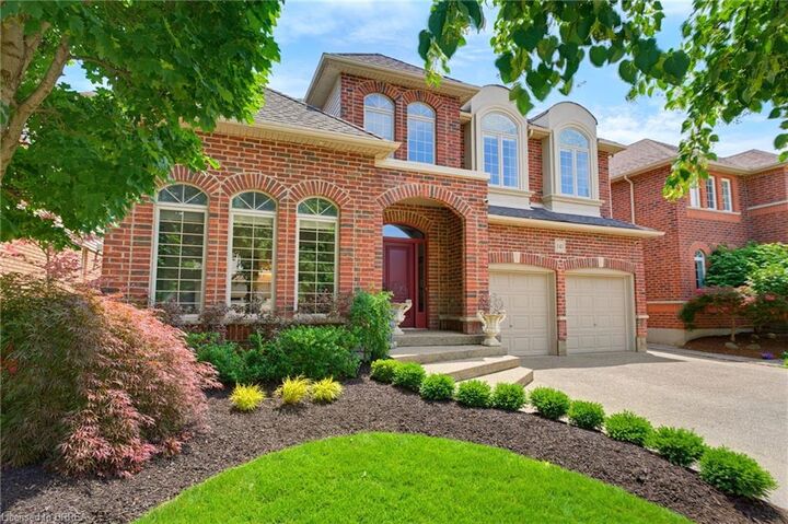Property Photo: 141 Falconridge Drive ON N2K 4J9
