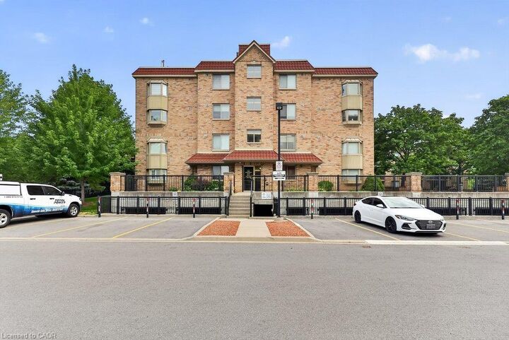 Property Photo:  3499 Upper Middle Road 212  ON L7M 4M7 