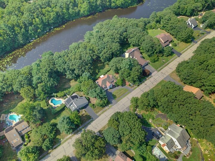 Property Photo: 250 Palisades Cir MA 02072