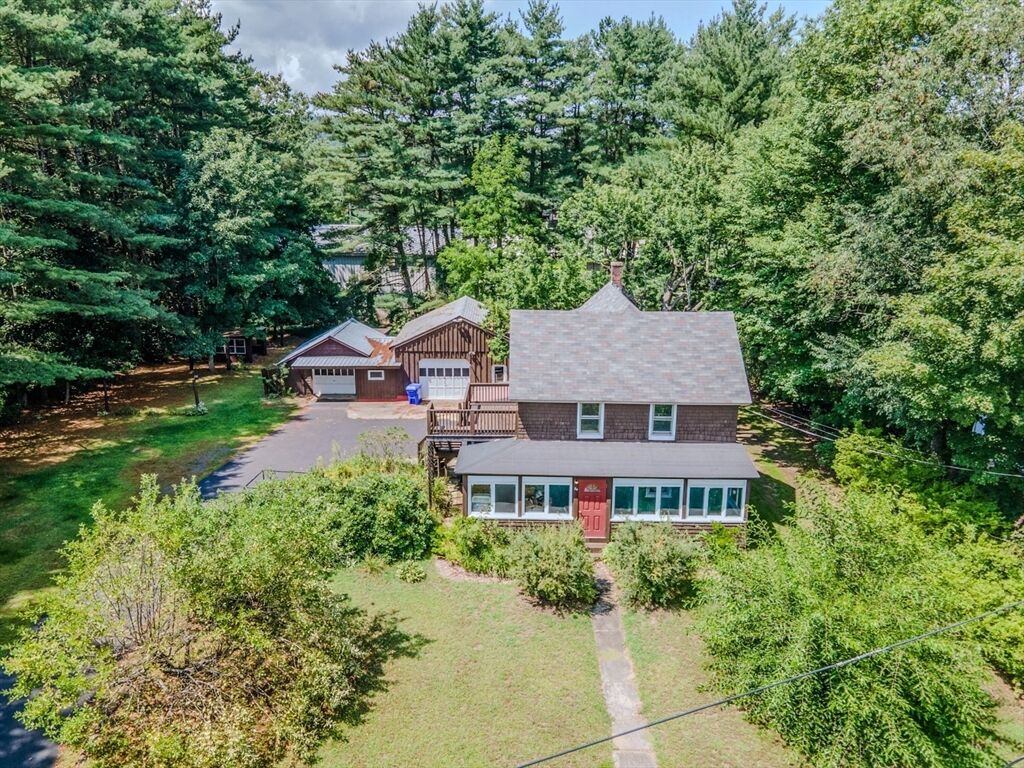Property Photo:  54 Fairview Street E  MA 01301 