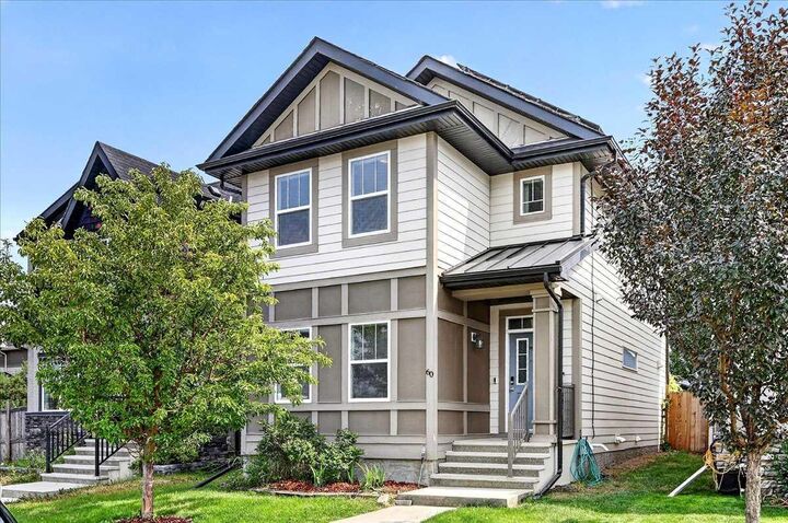 60 Mahogany Grove SE — photo 1