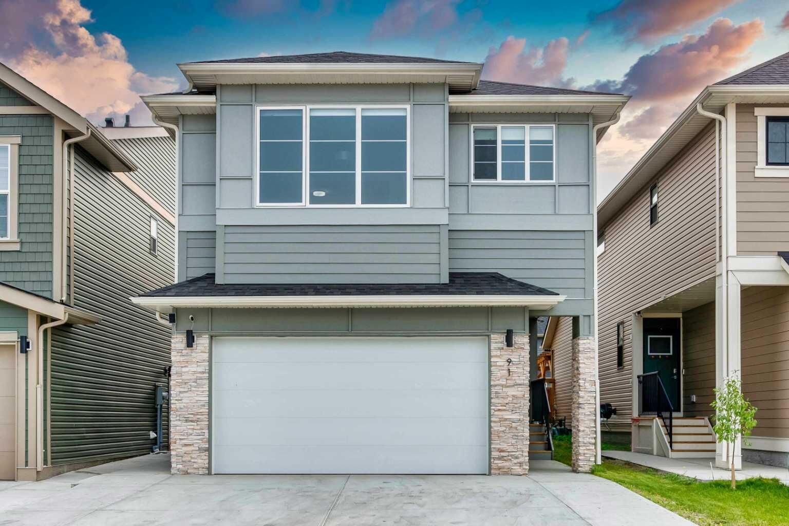 Property Photo: 91 Copperhead Grove SE AB T2Z 5H4