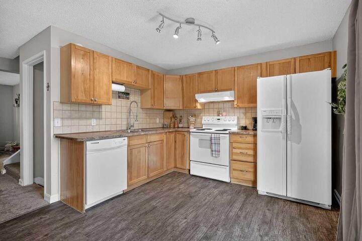 Property Photo:  380 Bermuda Drive NW 45  AB T3K 2B2 
